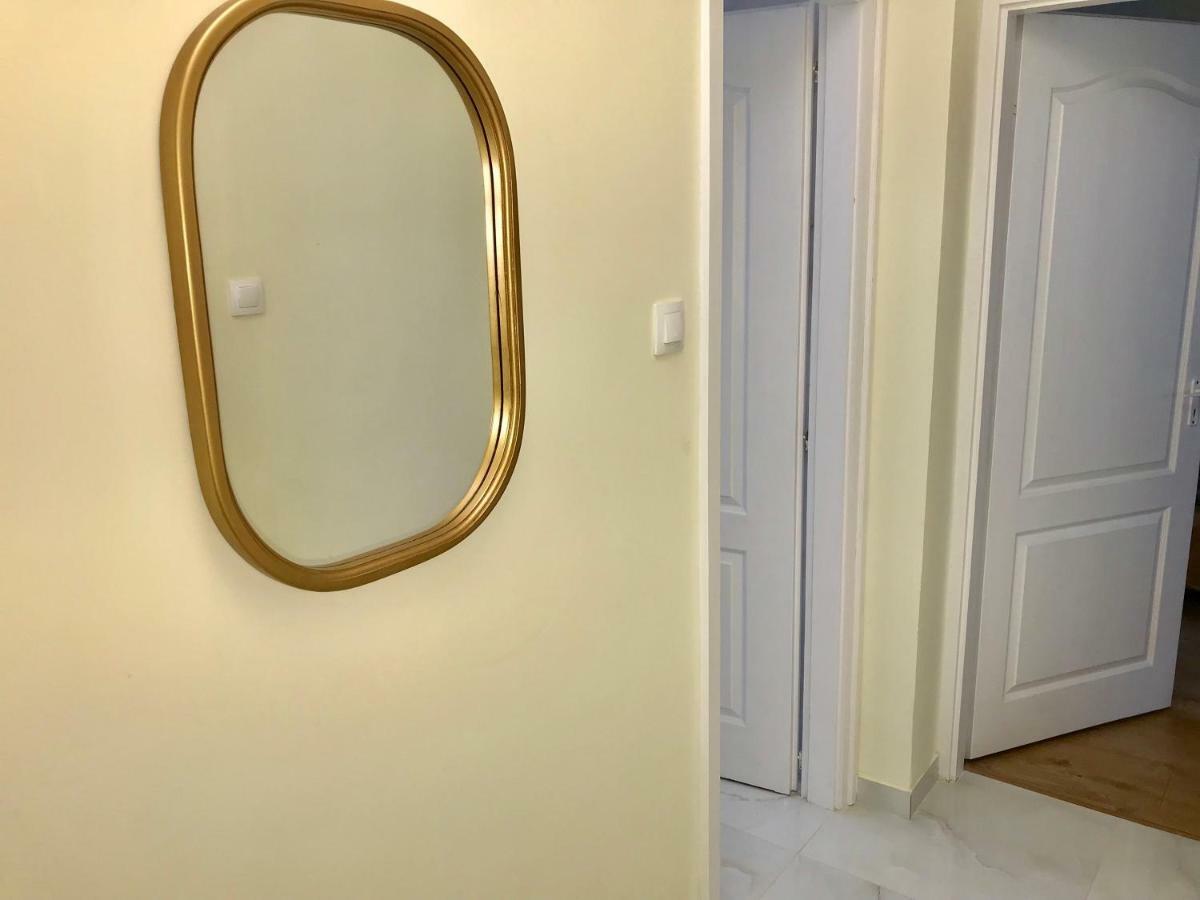 Ella Apartman Debrecen Exterior foto